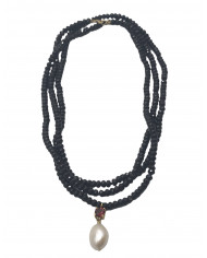 NECKLACE WITH BLACK ONYX