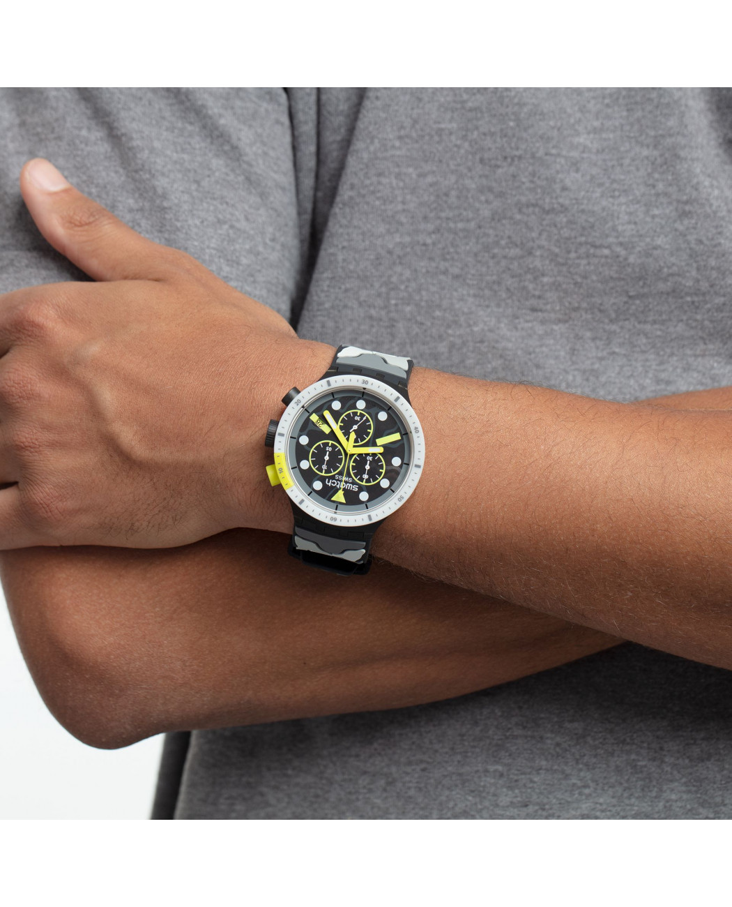 ESCAPEARTIC MONTHLY DROPS