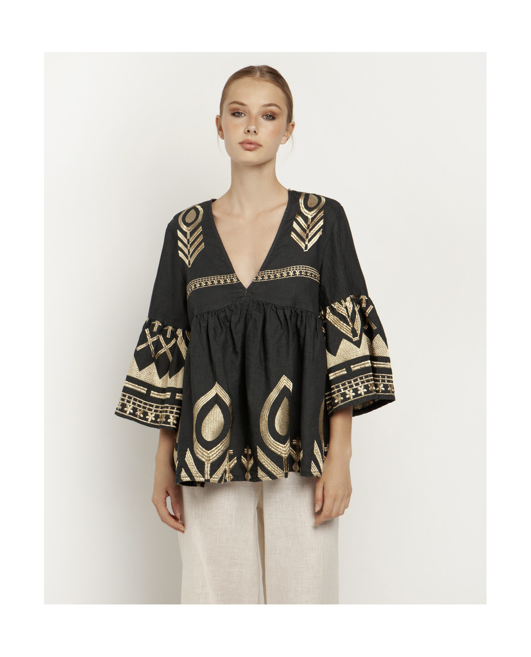 TOP EMBROIDERED BLOUSE