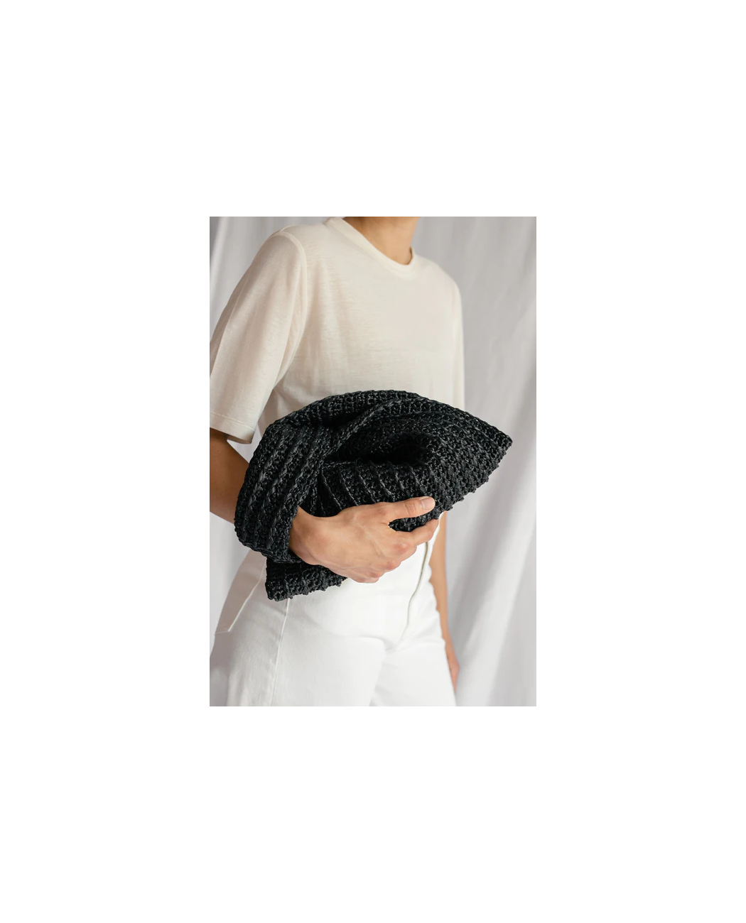 Raffia Knot Bag in Black Raffia Knot Bag in Black