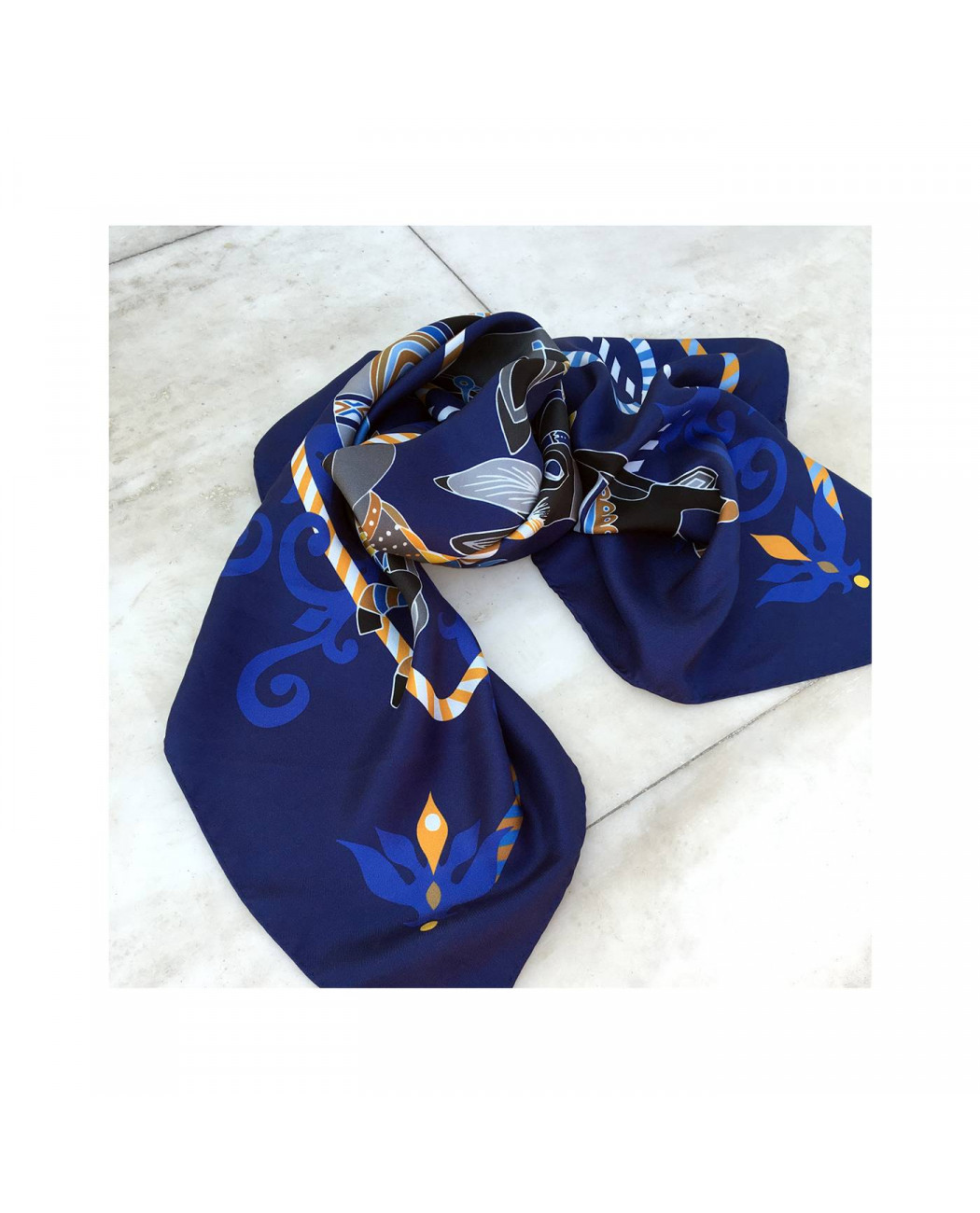 scarf | grecian carousel