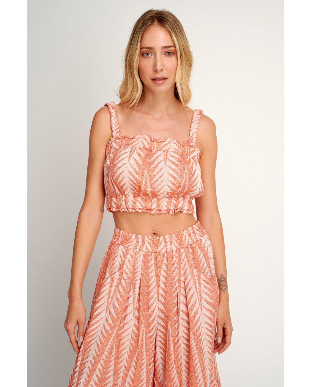 ZAKAR CROP TOP ZAKAR CROP TOP