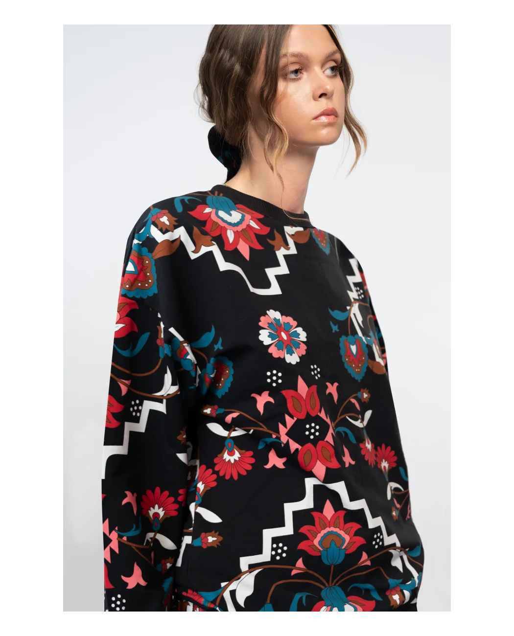 ROMANCER SWEATER TOP