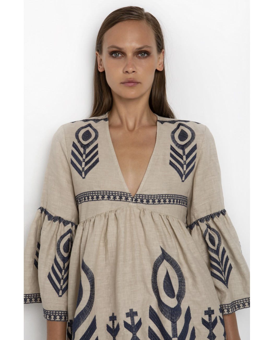 SHORT EMBROIDERED DRESS SHORT EMBROIDERED DRESS
