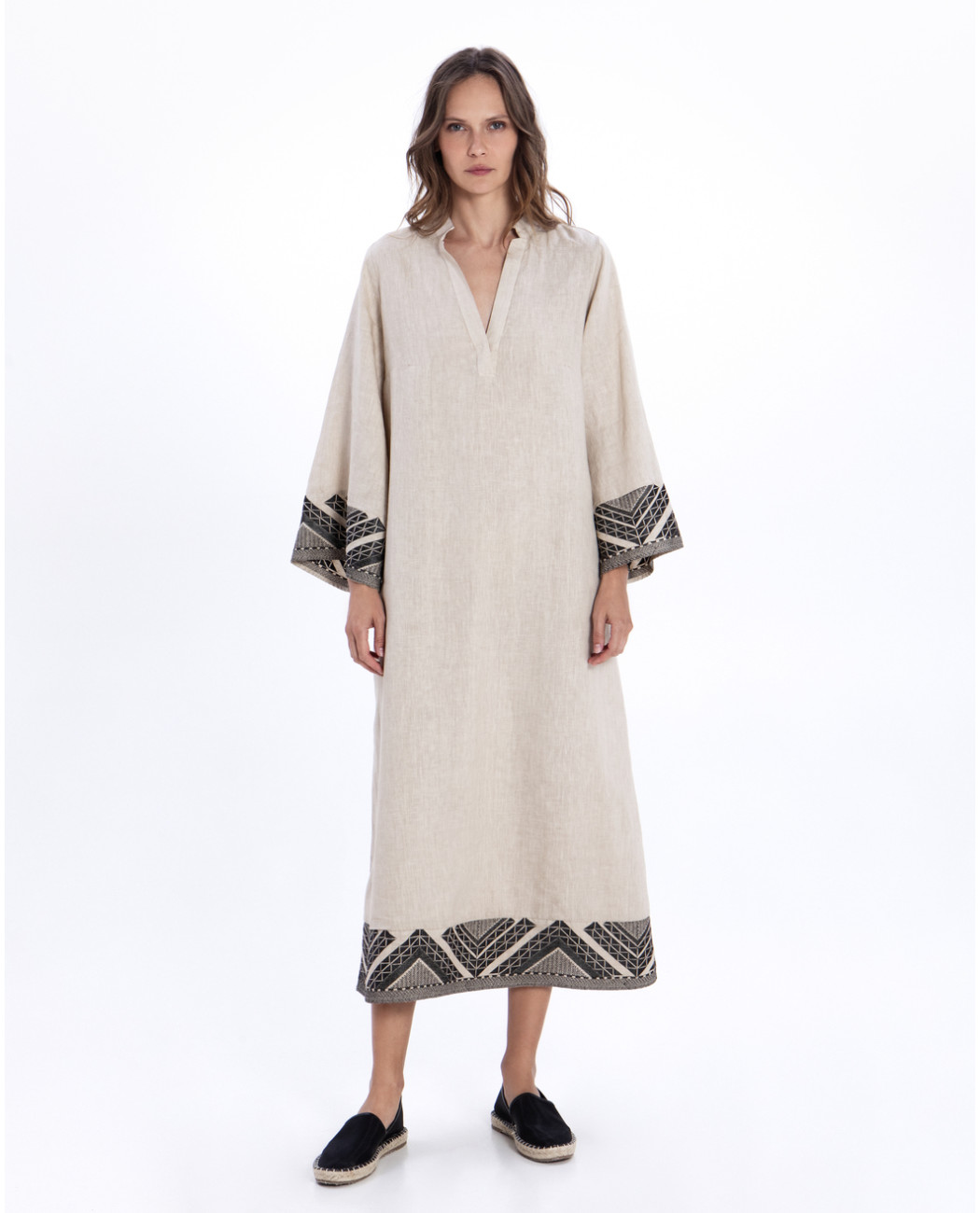 LONG EMBROIDERED DRESS