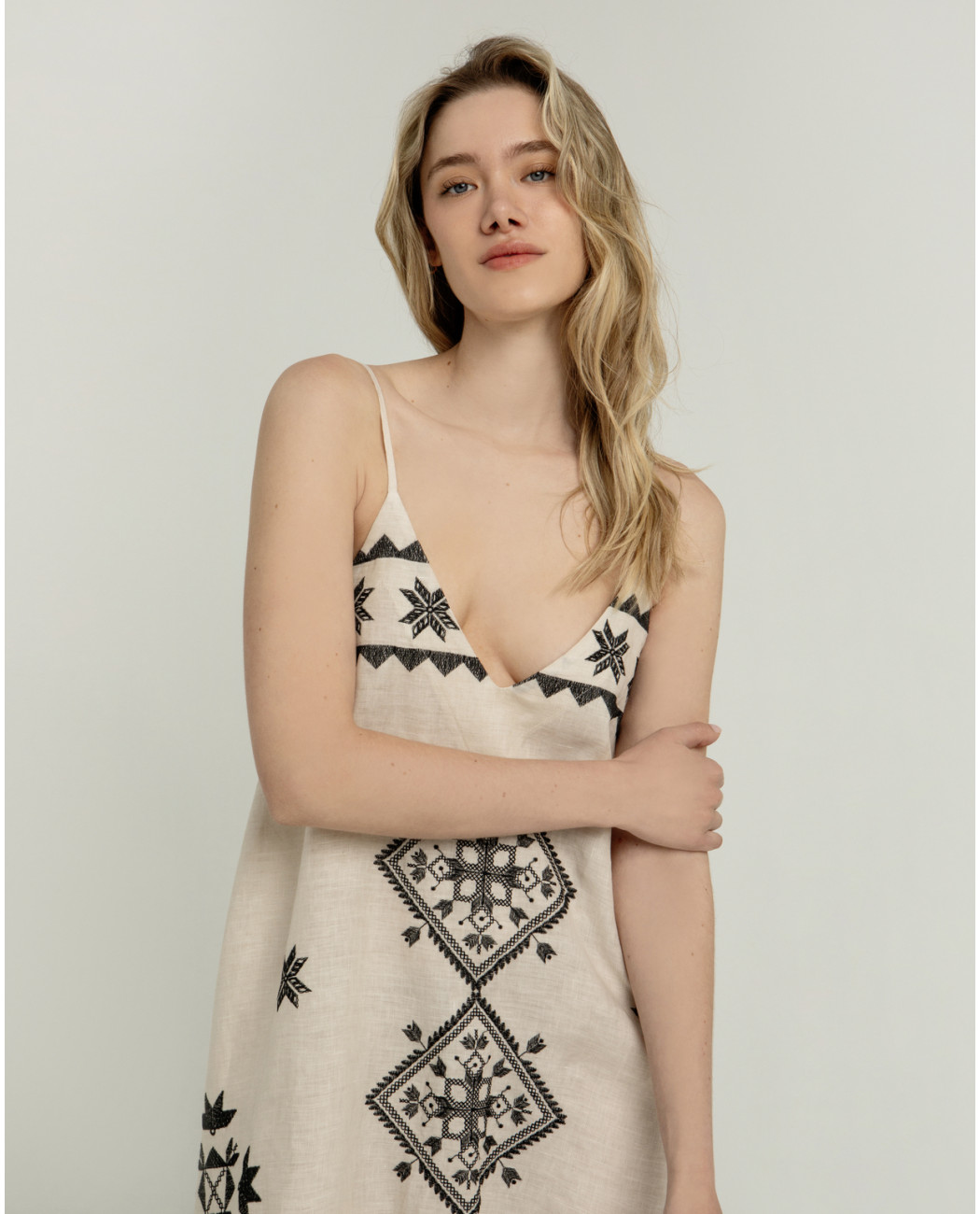 LONG EMBROIDERED DRESS