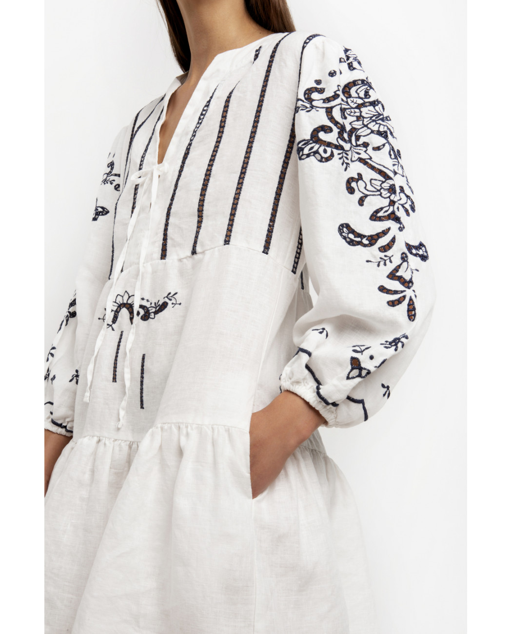 SHORT EMBROIDERED DRESS SHORT EMBROIDERED DRESS